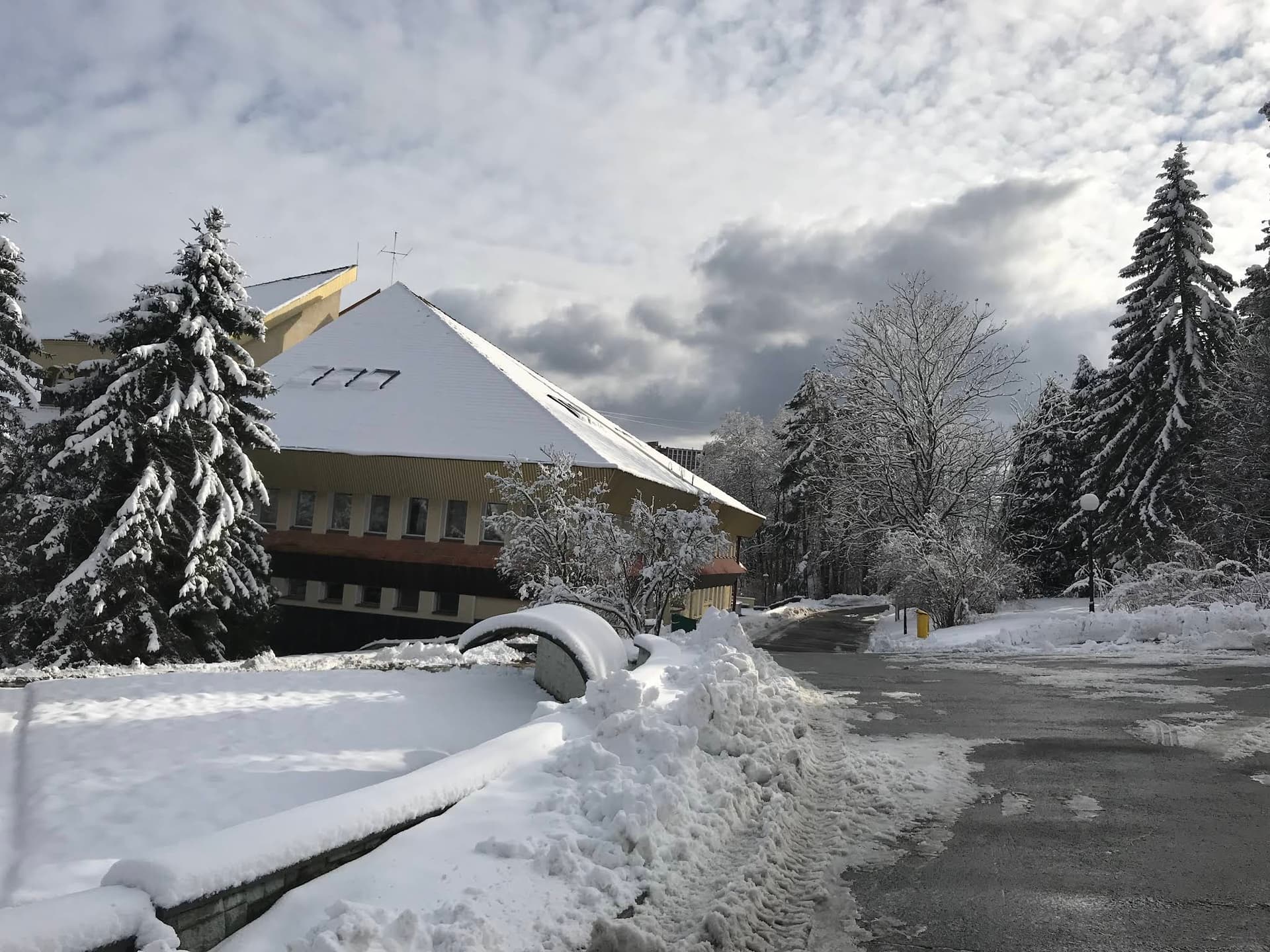 Фото 1 закладу Санаторій Кришталевий Палац