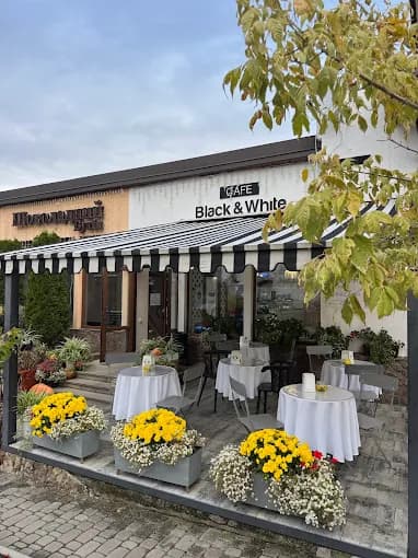 Головне фото закладу Cafe Black & White у Трускавці