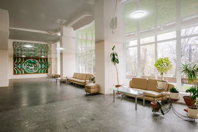 Фото 2 закладу Санаторій «Кристал»