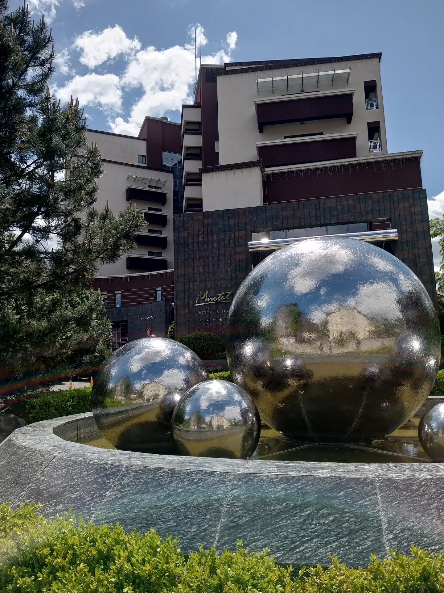 Фото 3 закладу Mirotel Resort & Spa